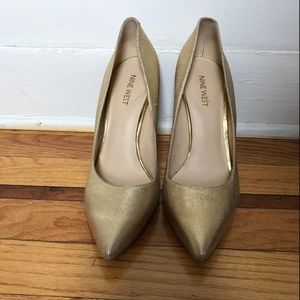 Nine West "Tatiana" sparkly gold 4" pumps/heels